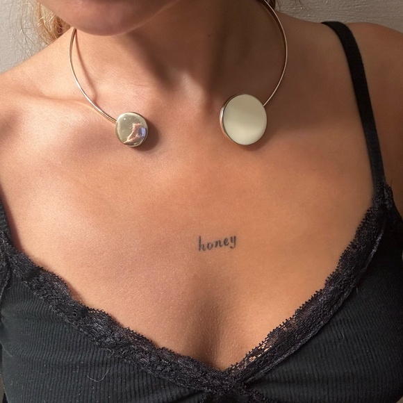 Statement Choker Necklace - white and gold - Picture 1 of 5